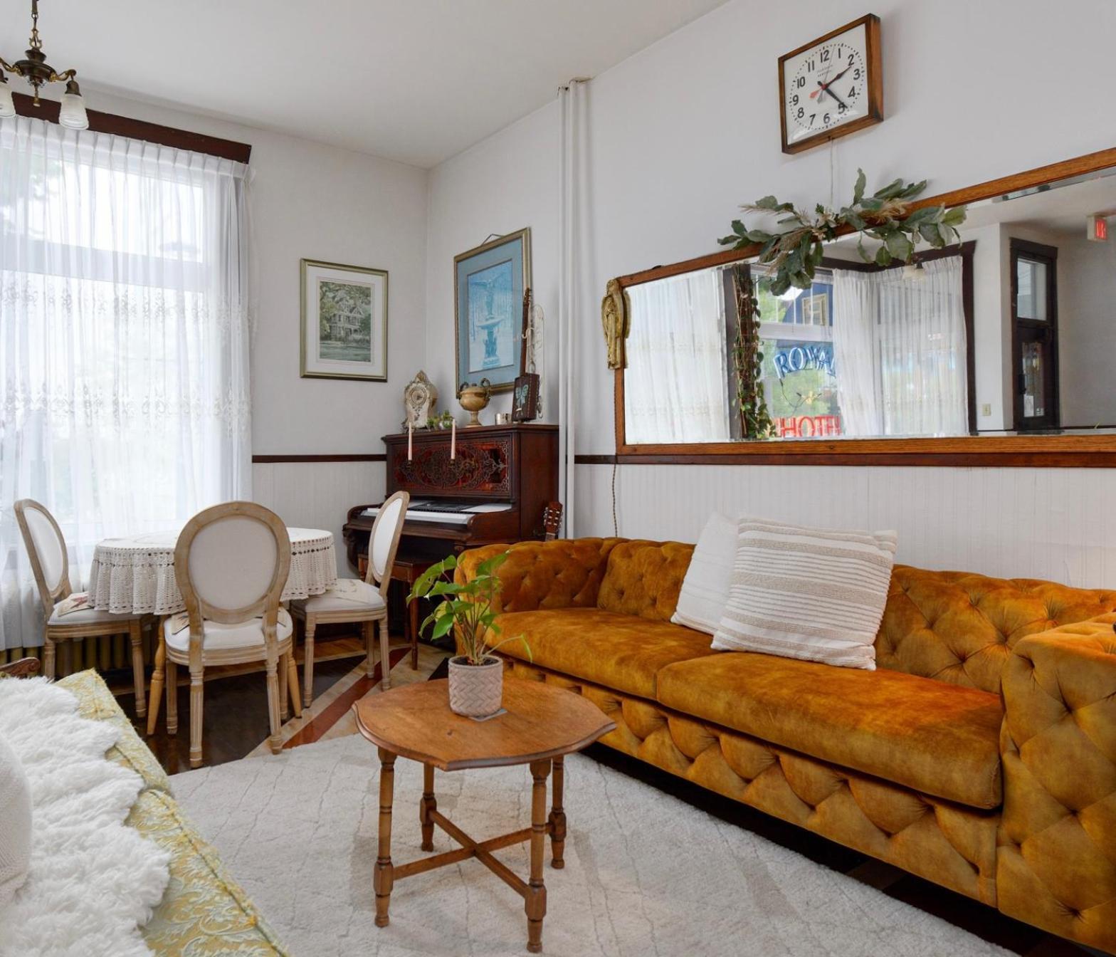 Bed & Breakfast Royal 3*
