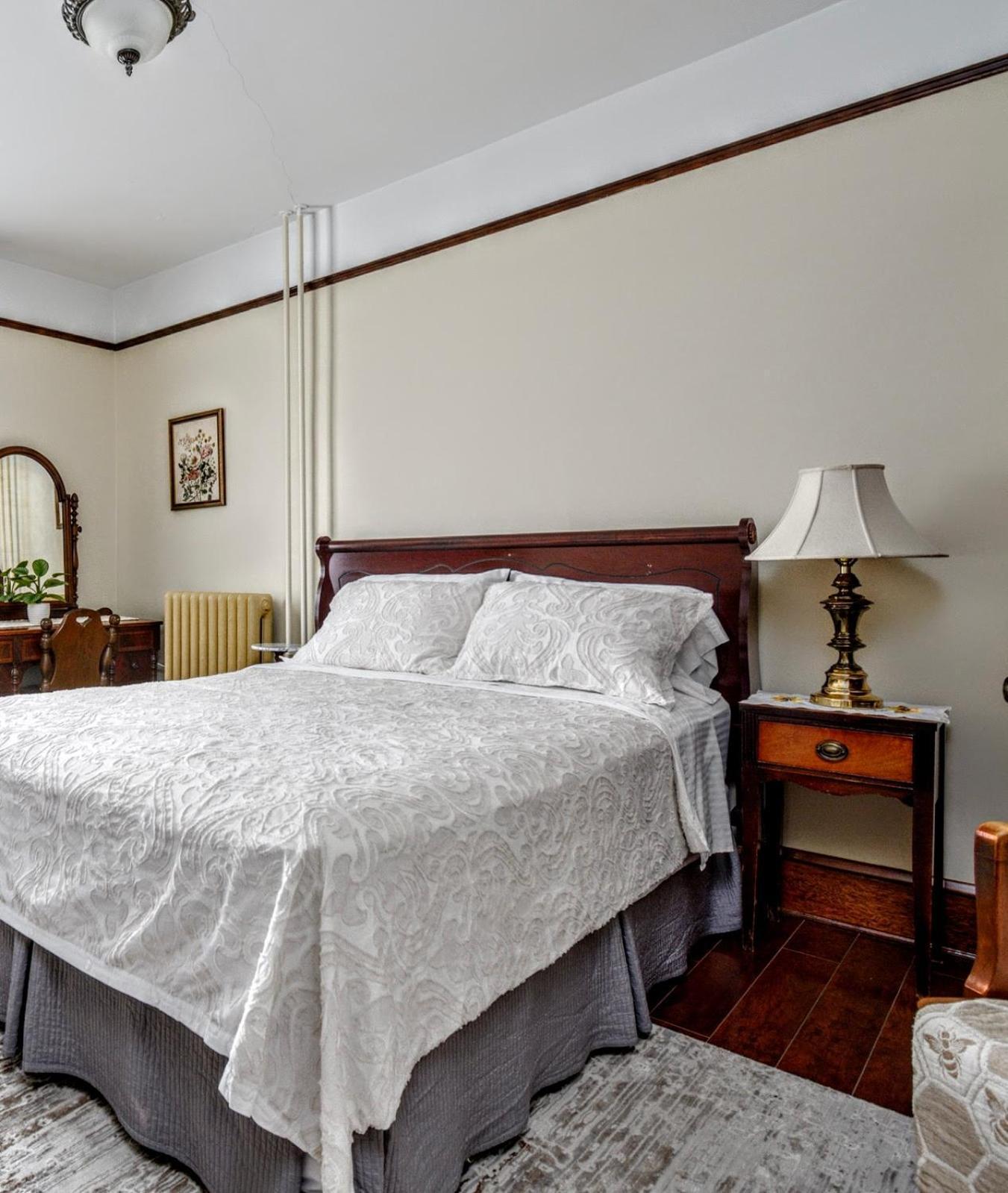 Royal Bed & Breakfast